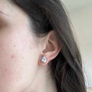 Zircônia earring in sterling silver 925 white rhodium plated.